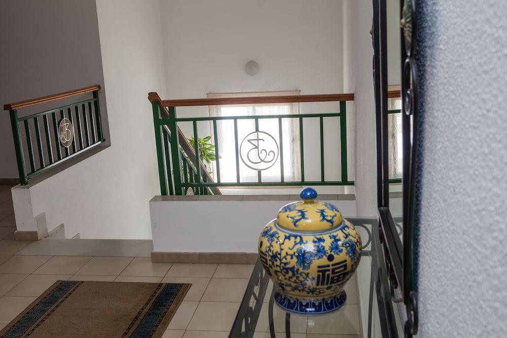 Hotel Tres Jotas Conil Conil De La Frontera Dış mekan fotoğraf