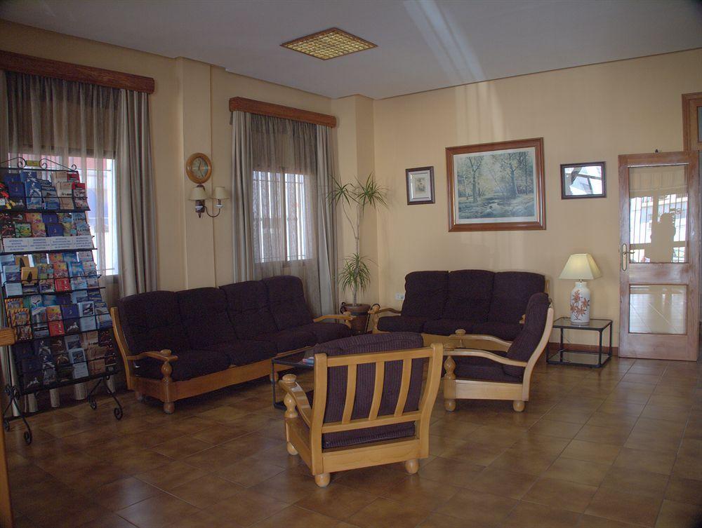 Hotel Tres Jotas Conil Conil De La Frontera Dış mekan fotoğraf