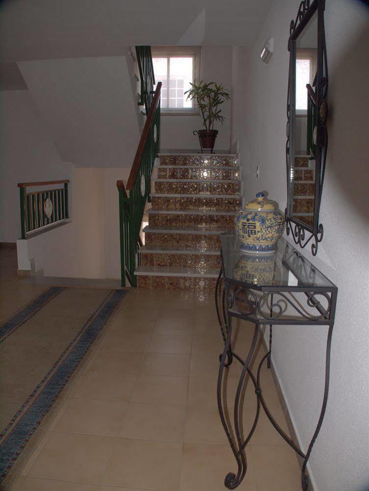 Hotel Tres Jotas Conil Conil De La Frontera Dış mekan fotoğraf