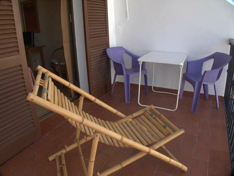 Hotel Tres Jotas Conil Conil De La Frontera Dış mekan fotoğraf